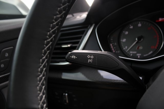 2022 Audi SQ5 Premium photo 9