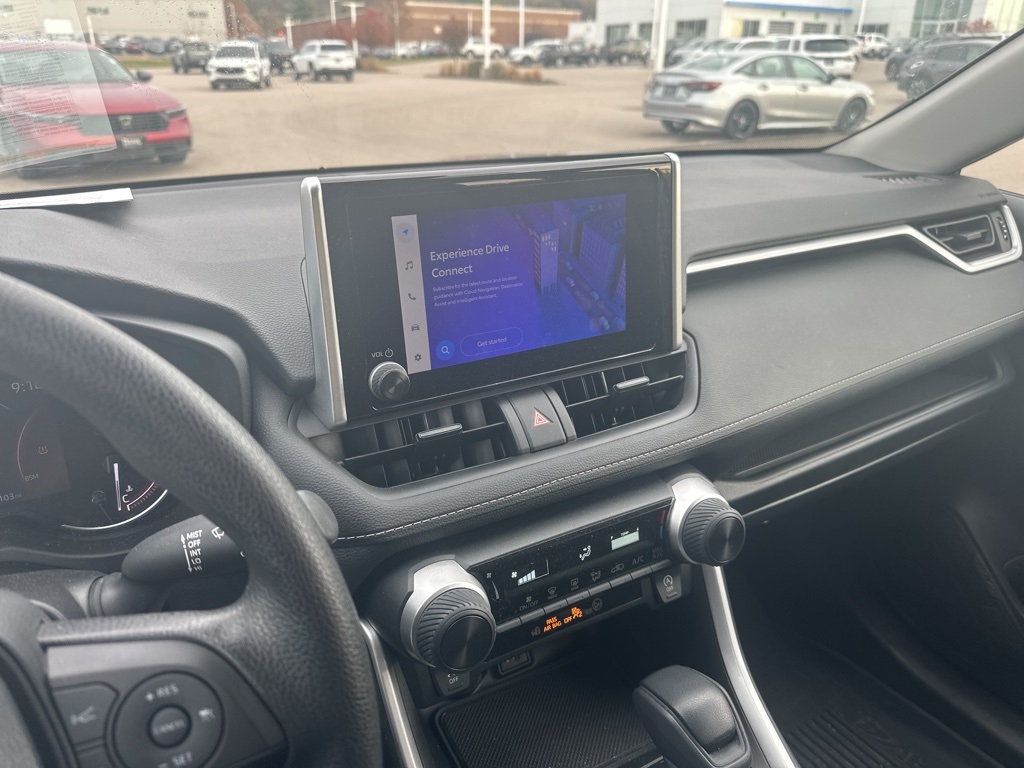 2023 Toyota RAV4 LE photo 2