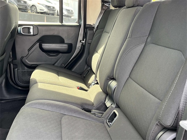 2021 Jeep Gladiator Sport photo 20