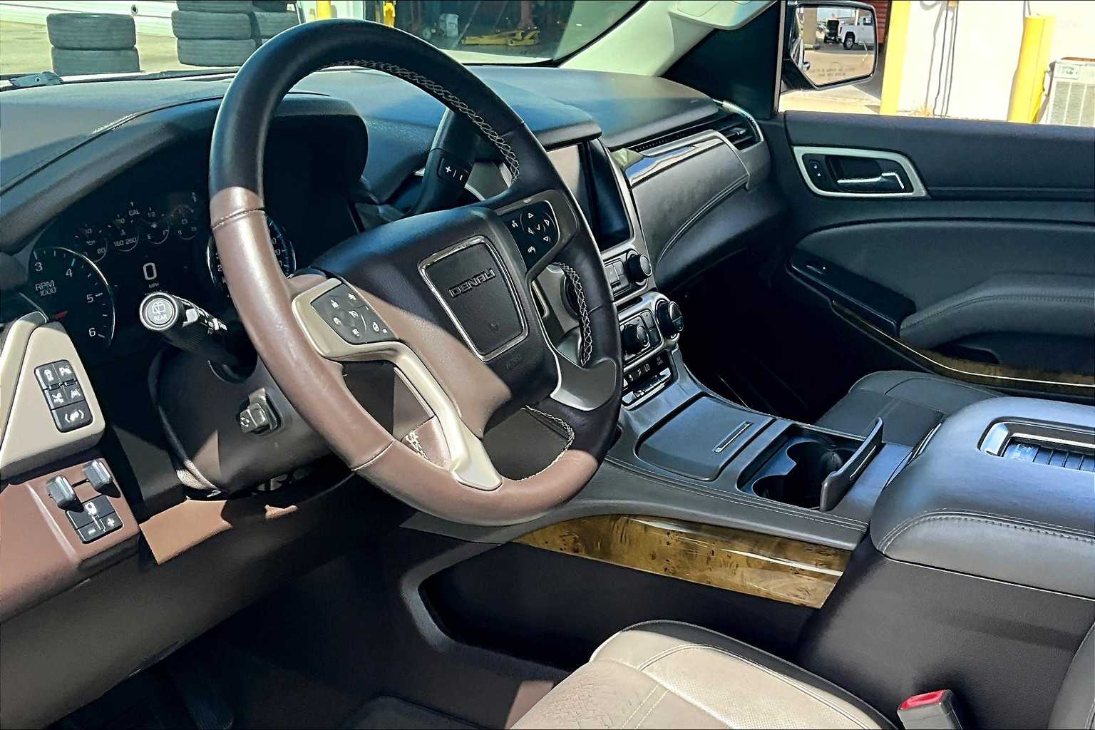 2017 Gmc Yukon Denali photo 17