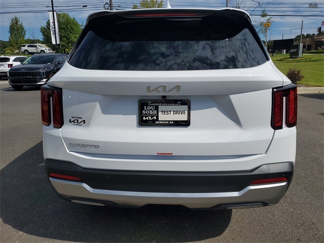 2026 Kia Sorento S photo 2
