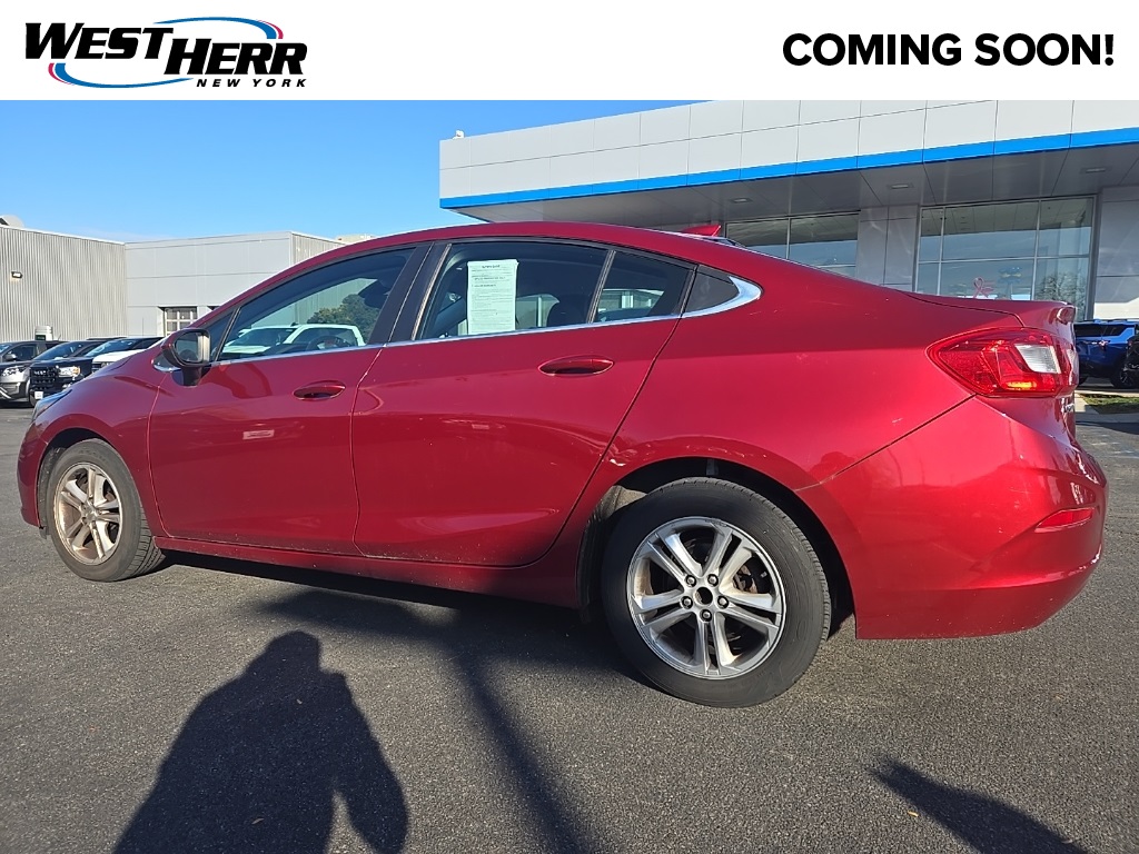 2017 Chevrolet Cruze LT photo 3