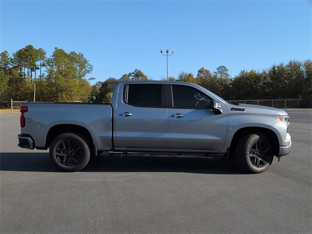 2026 Chevrolet Silverado 1500 RST photo 2