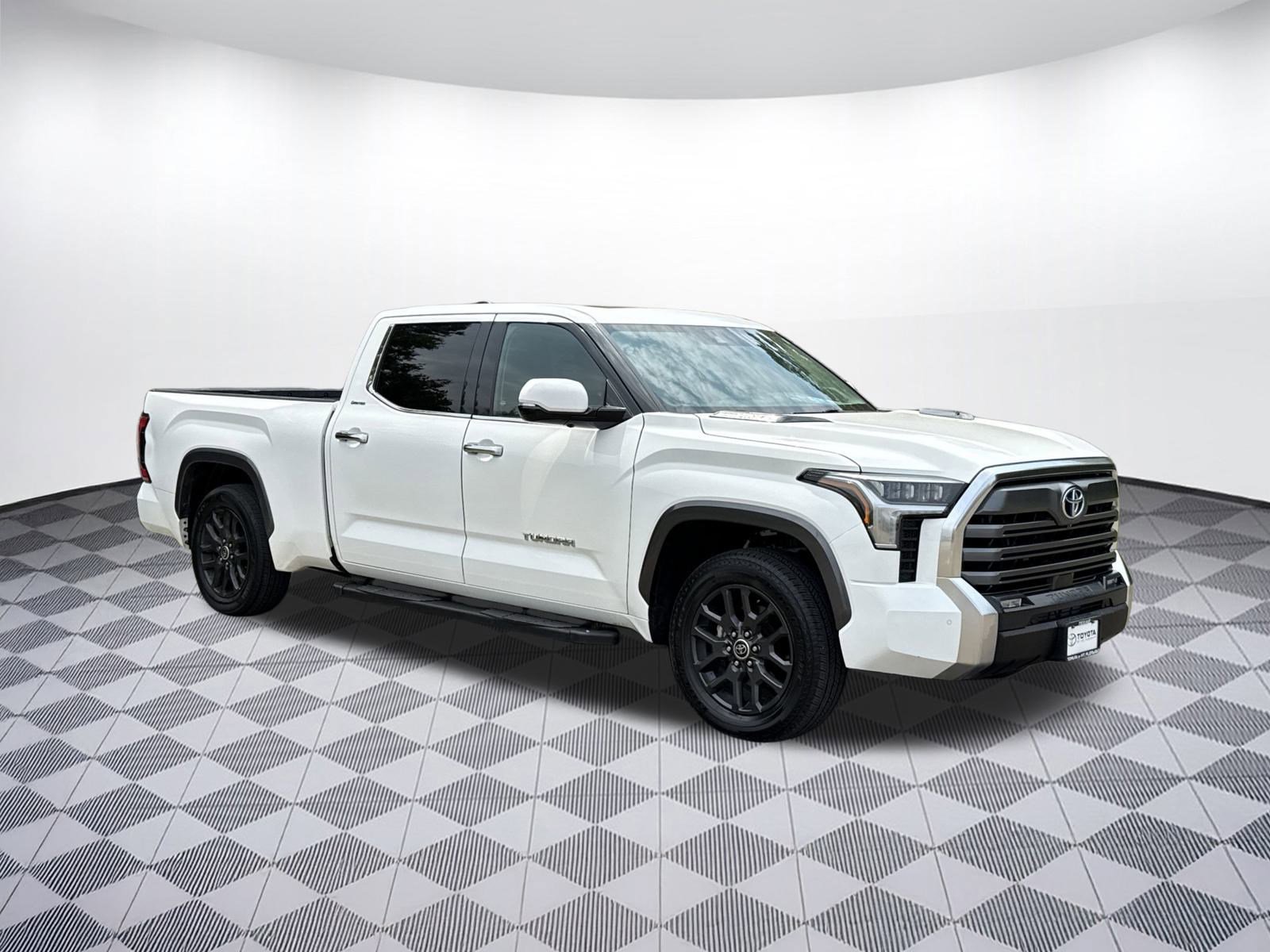 2023 Toyota Tundra Limited photo 7