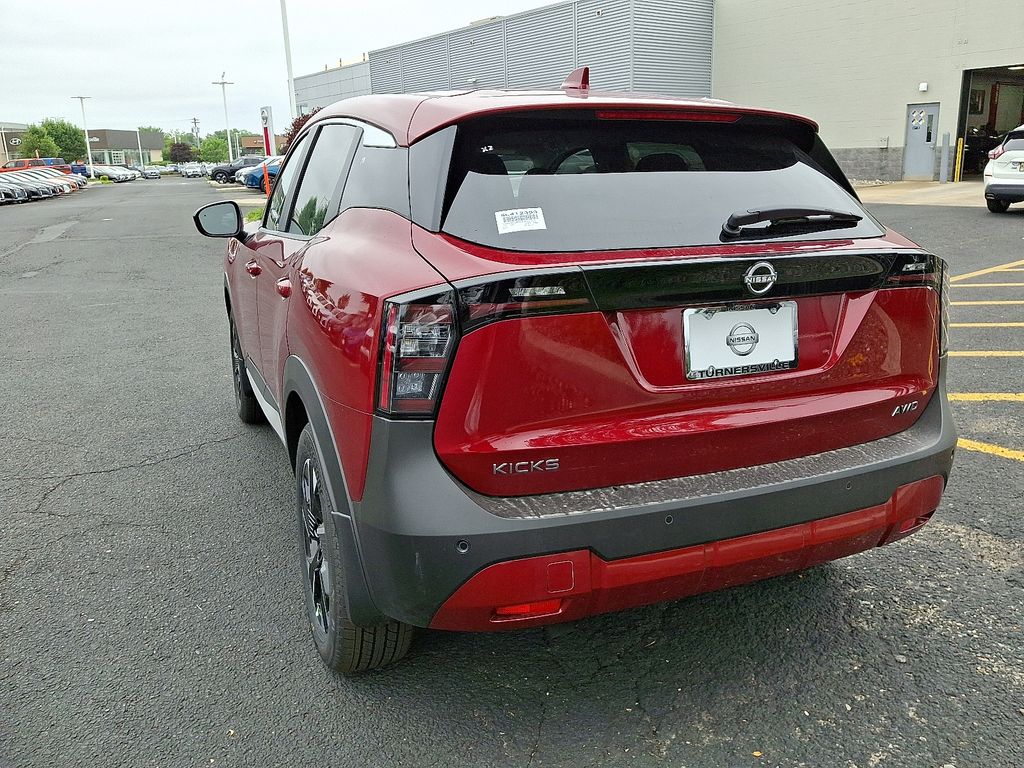 2025 Nissan Kicks SV photo 3