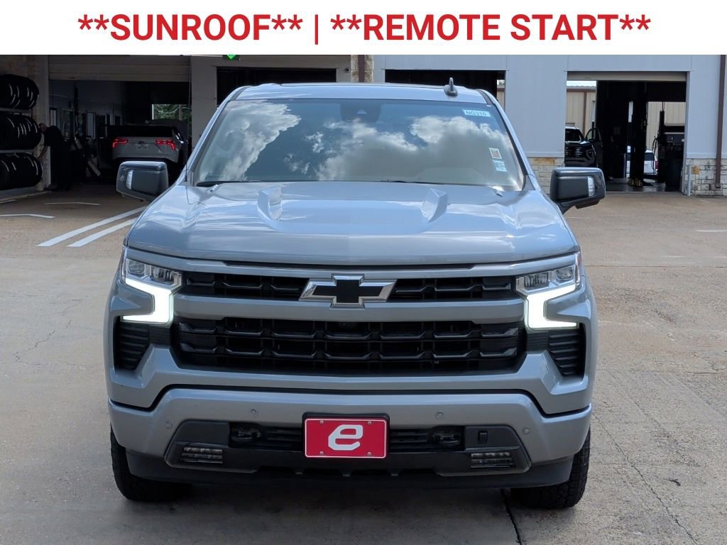 2025 Chevrolet Silverado 1500 RST photo 2