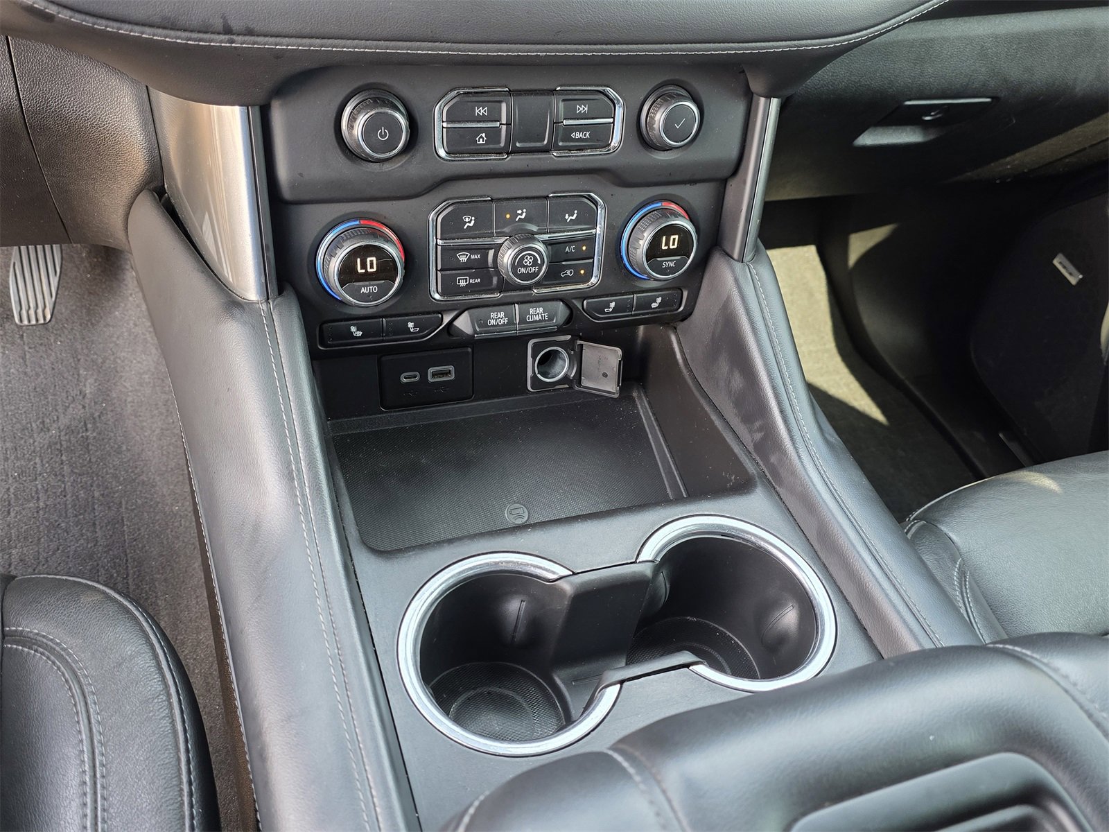 2021 Chevrolet Tahoe LT photo 26