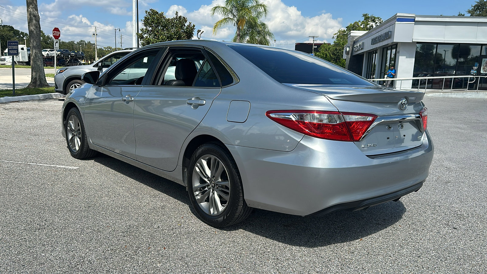 2017 Toyota Camry LE photo 19