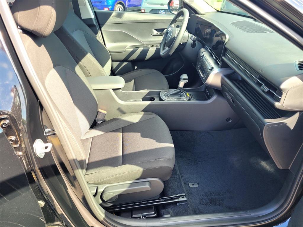 2026 Hyundai Kona SEL photo 17