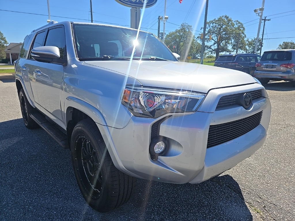 2018 Toyota 4Runner SR5 Premium photo 3