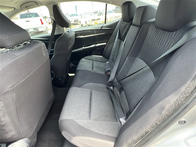 2025 Toyota Camry SE photo 17