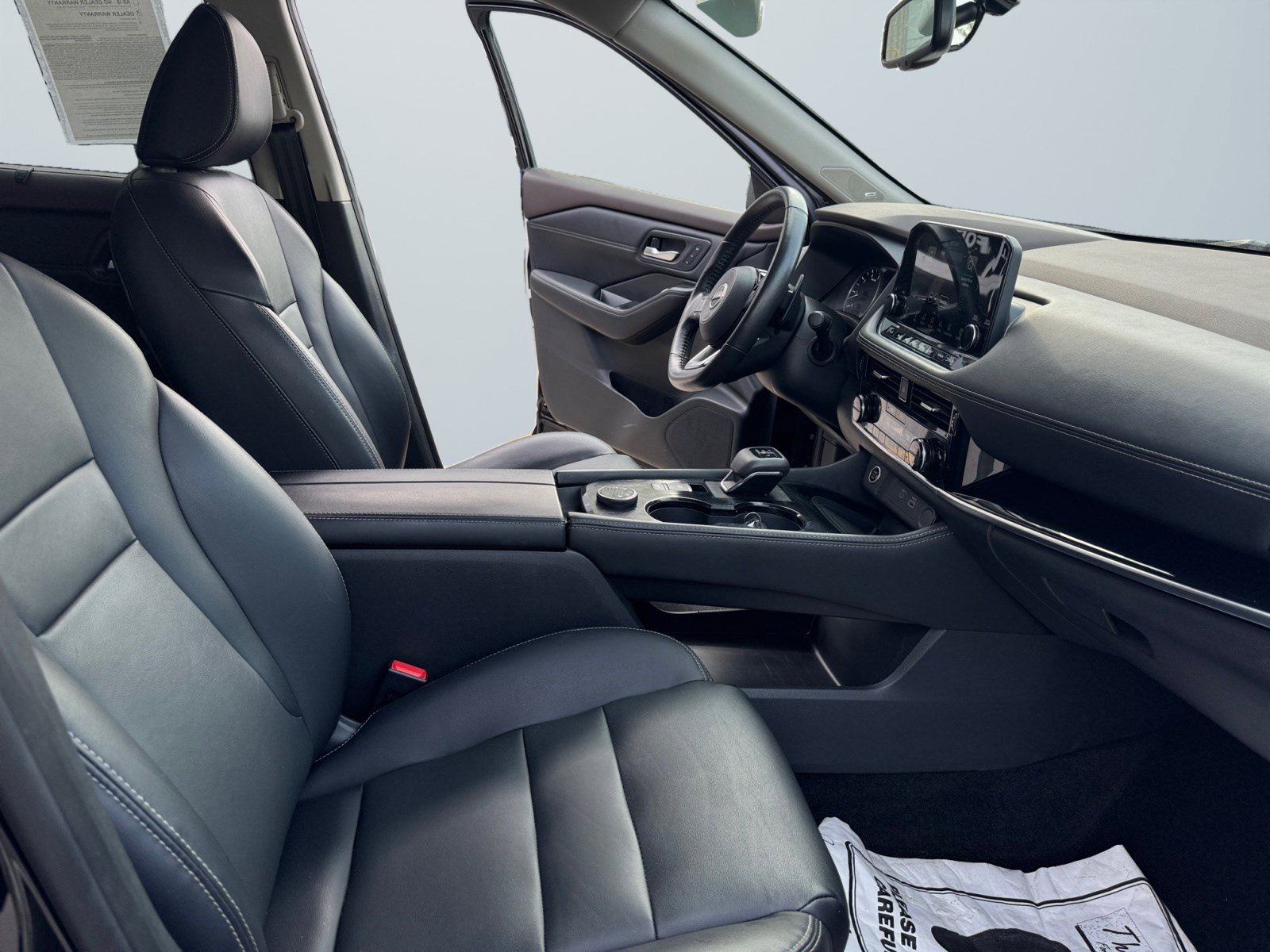 2023 Nissan Rogue SL photo 16