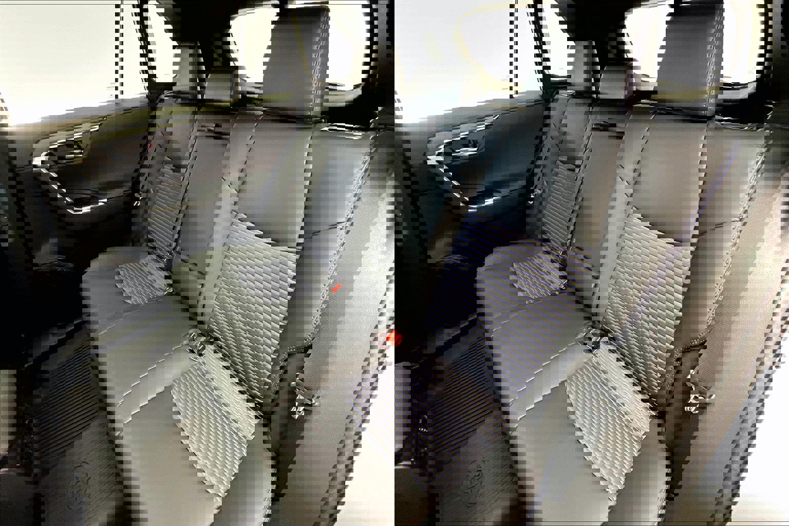 2021 Toyota RAV4 Hybrid XSE photo 17