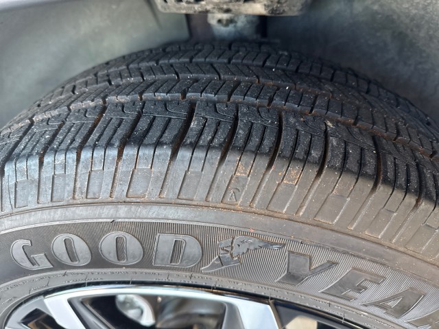 Used 2022  Chevrolet LT image 23