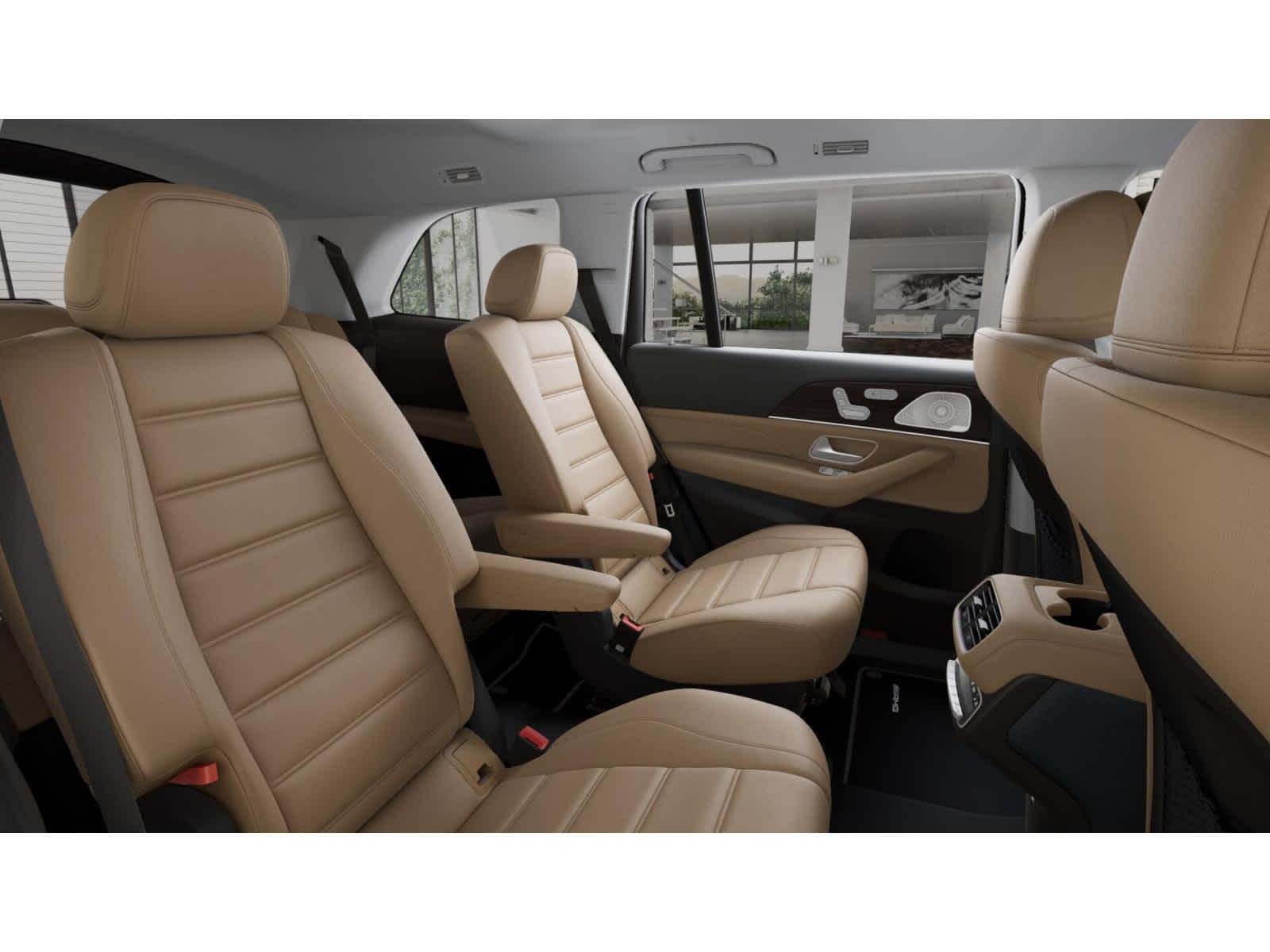 2026 Mercedes Benz GLS 450 4MATIC photo 4