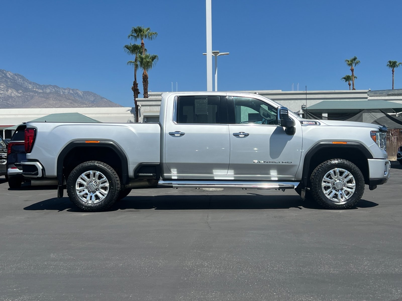 2023 Gmc Sierra HD Denali photo 2