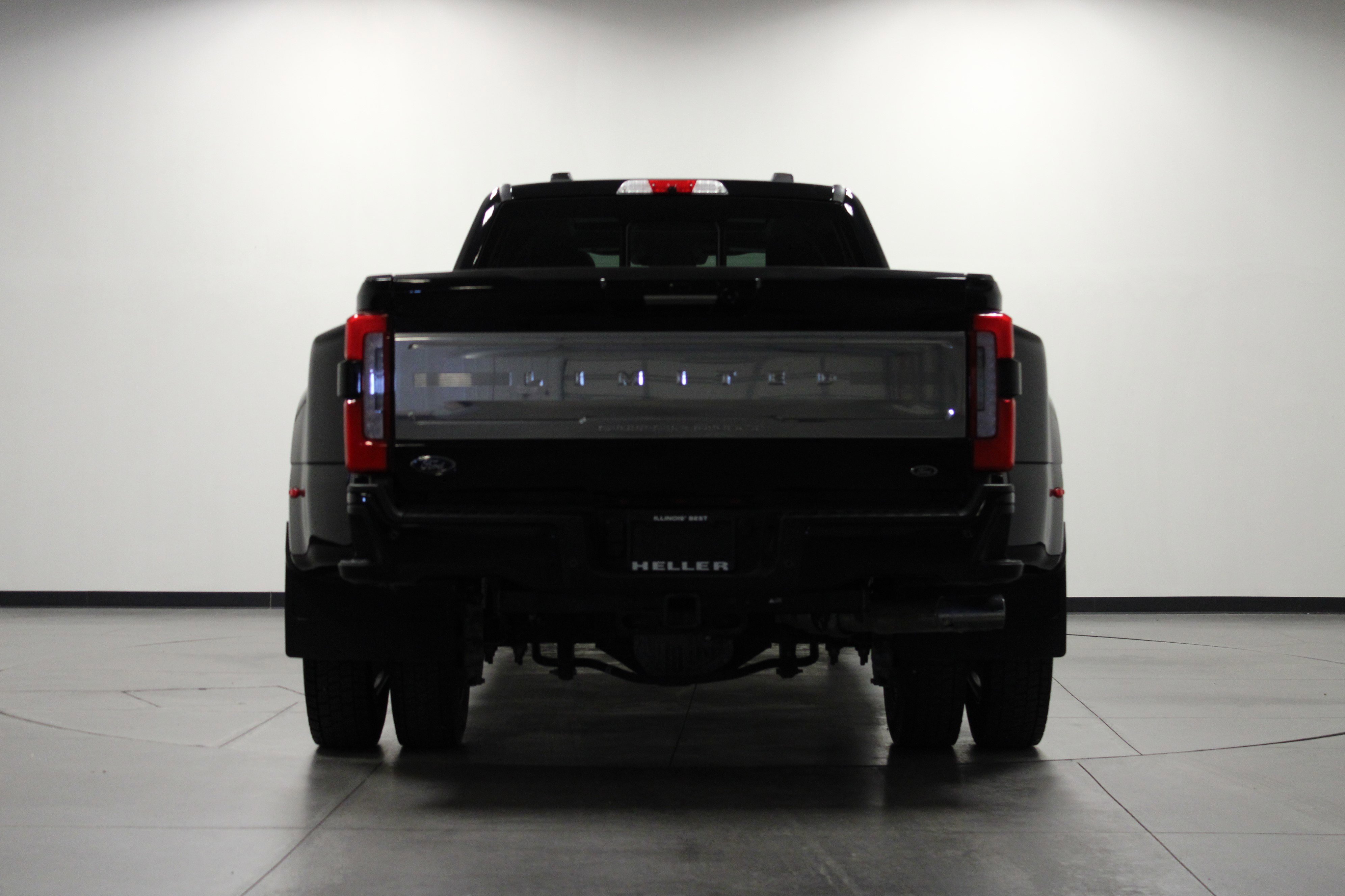 2024 Ford F-450 Limited photo 3