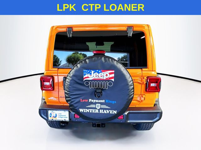 2025 Jeep Wrangler Sahara photo 4