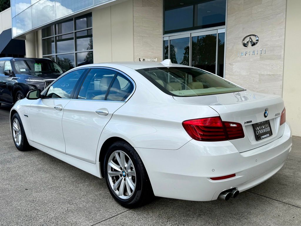 2015 Bmw 528i xDrive Sedan photo 3