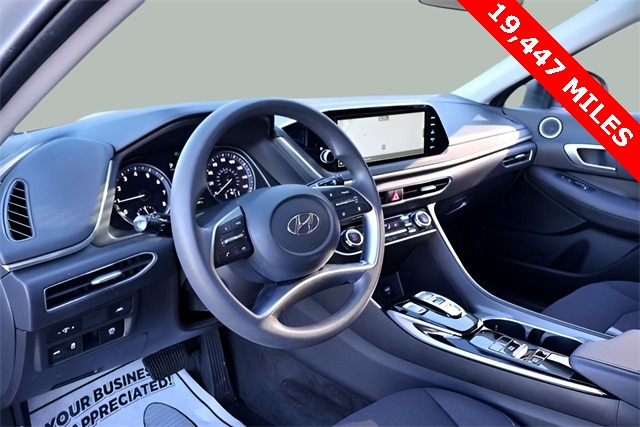 2023 Hyundai Sonata SEL photo 2