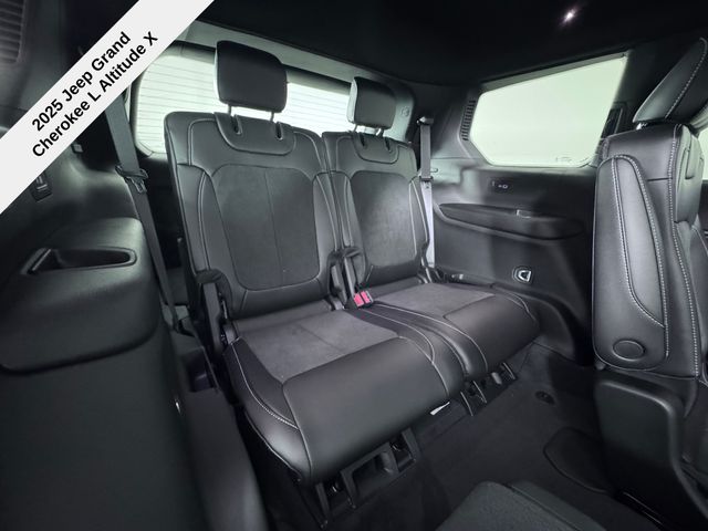 2025 Jeep Grand Cherokee Altitude X photo 29