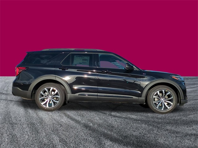 2026 Ford Explorer ST-Line photo 3