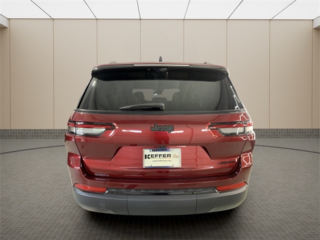 2025 Jeep Grand Cherokee Limited photo 4