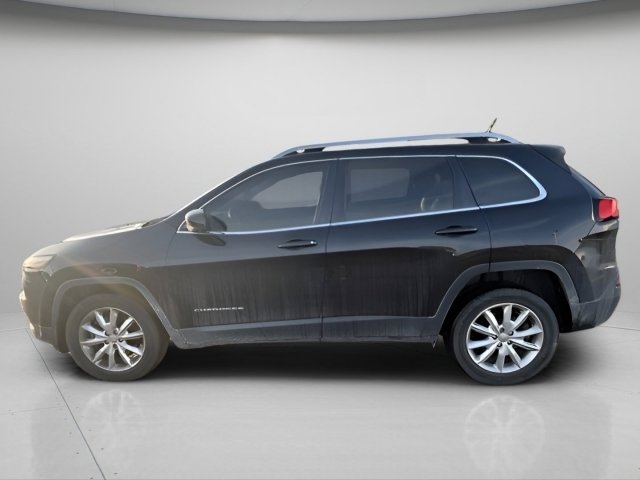 Used 2015 Jeep Cherokee Limited with VIN 1C4PJMDB2FW736443 for sale in Fairfield, OH