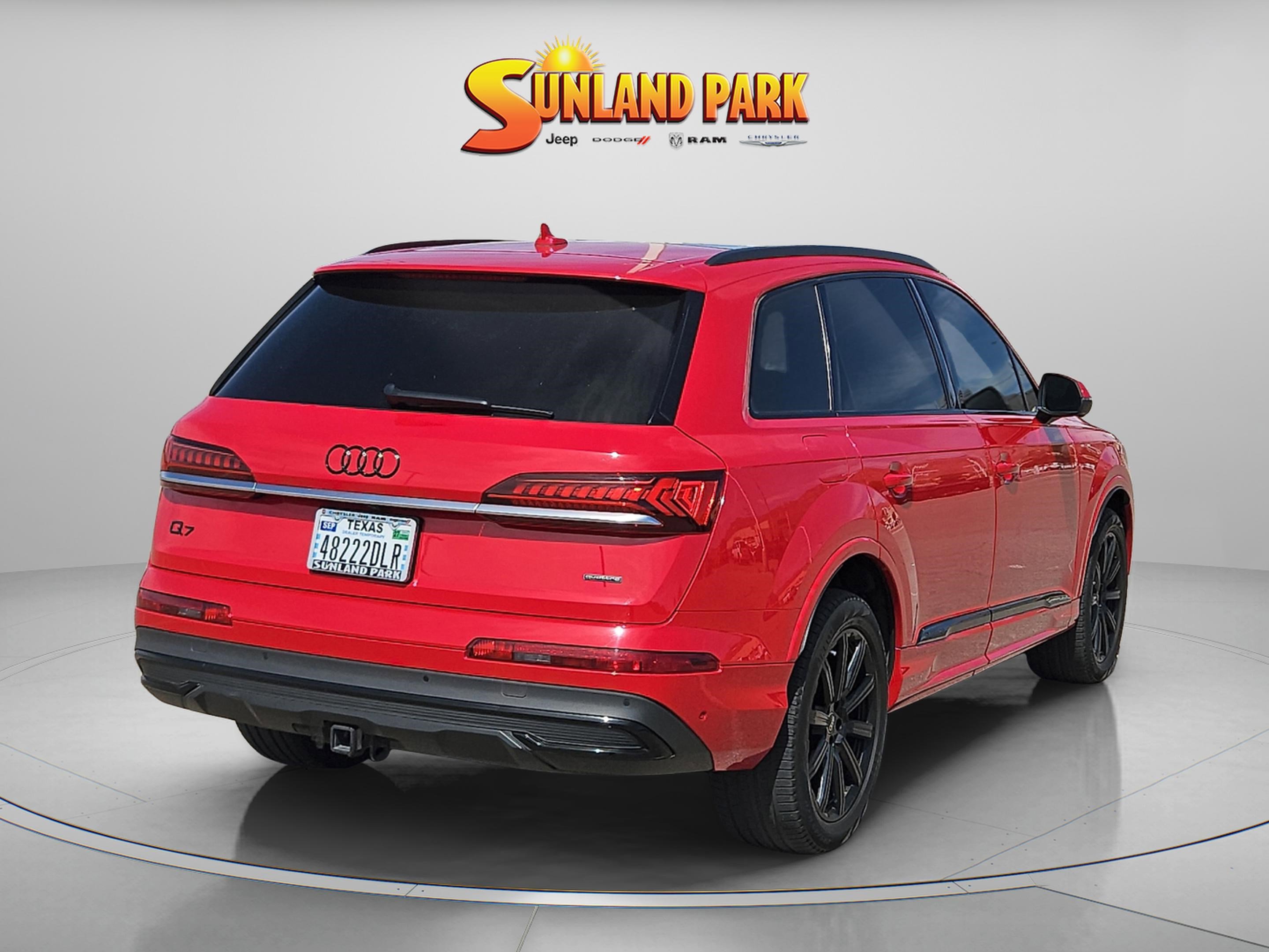 2021 Audi Q7 55 Prestige photo 4