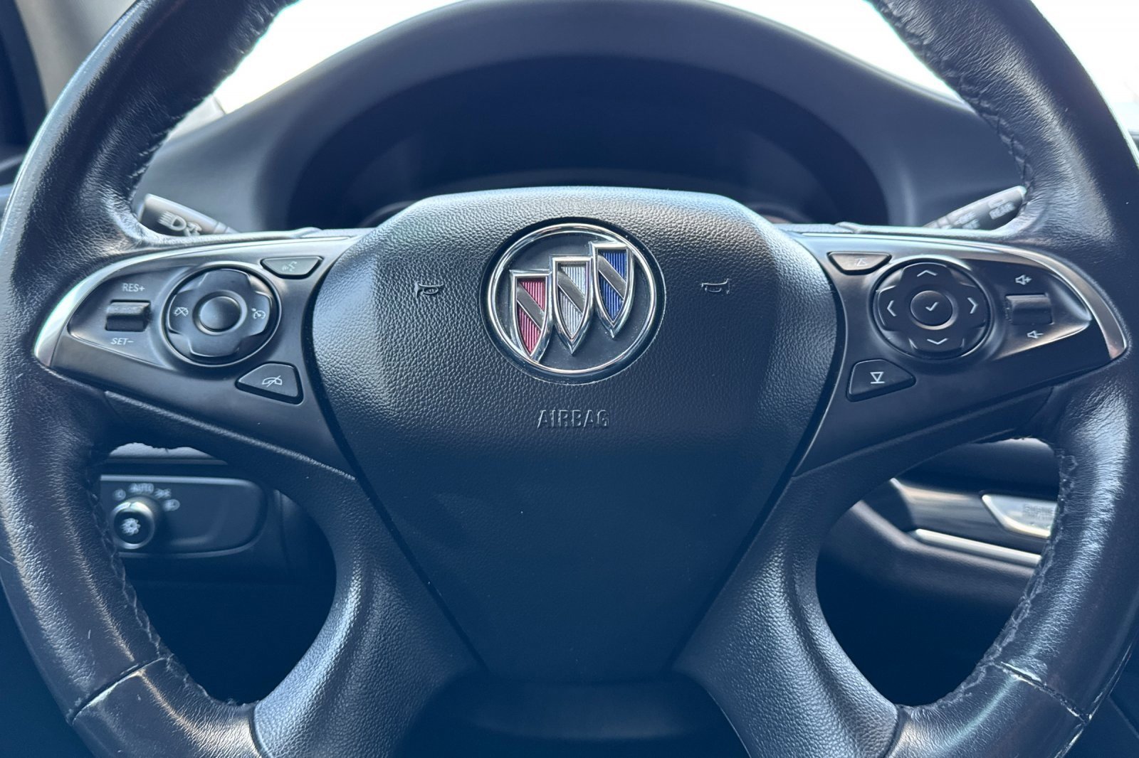 2021 Buick Enclave Essence photo 27
