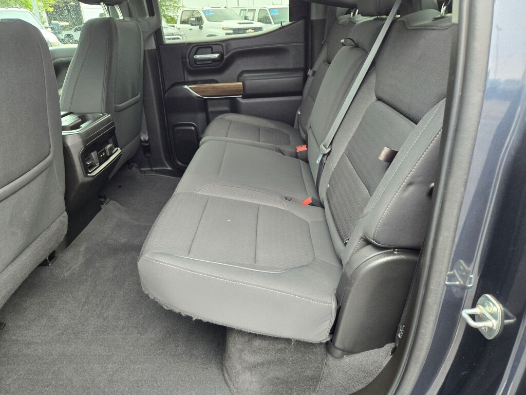 2021 Chevrolet Silverado 1500 RST photo 13
