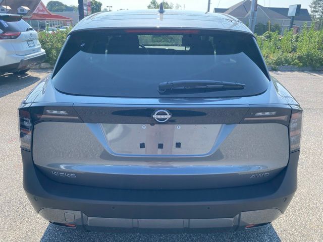 2025 Nissan Kicks SV photo 4