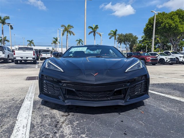 2025 Chevrolet Corvette E-Ray 2LZ photo 3