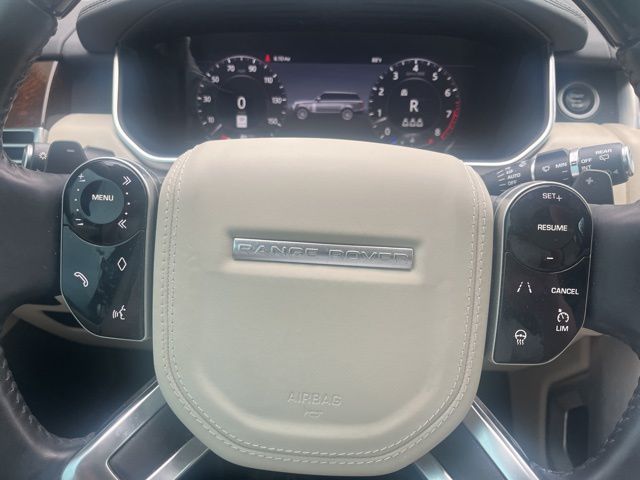 2020 Land Rover Range Rover HSE photo 12
