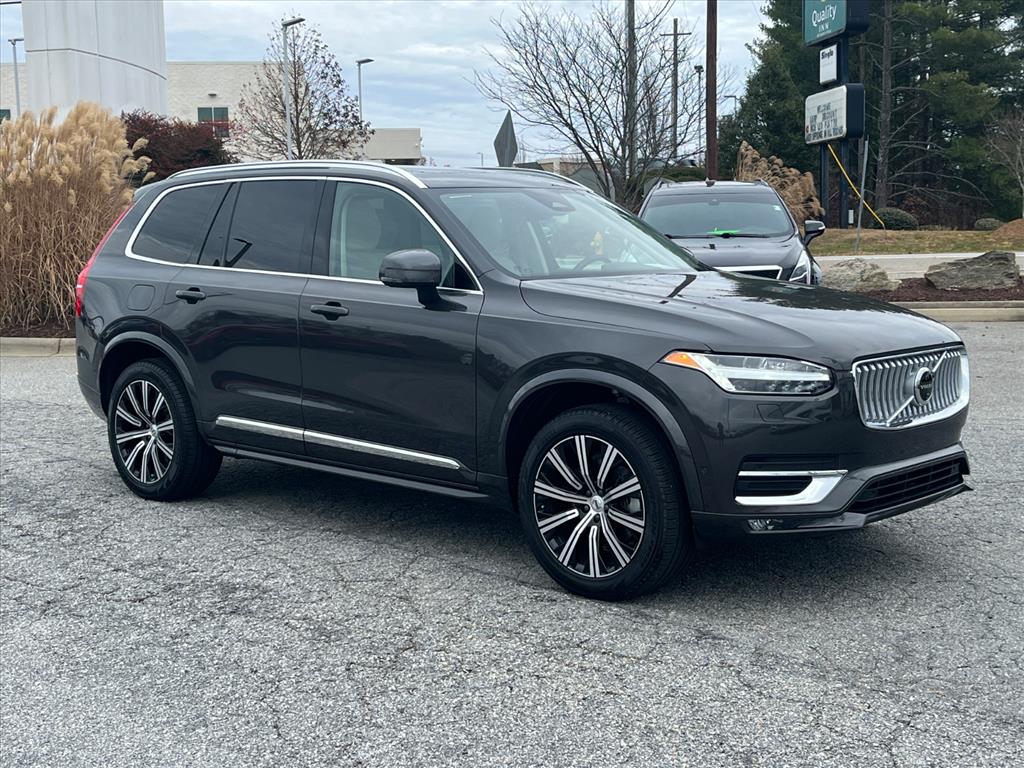 2025 Volvo XC90 Plus's photo