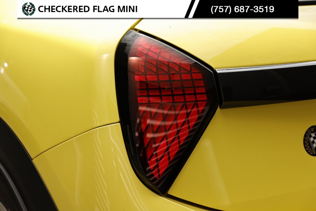 2025 Mini Cooper S Iconic photo 10