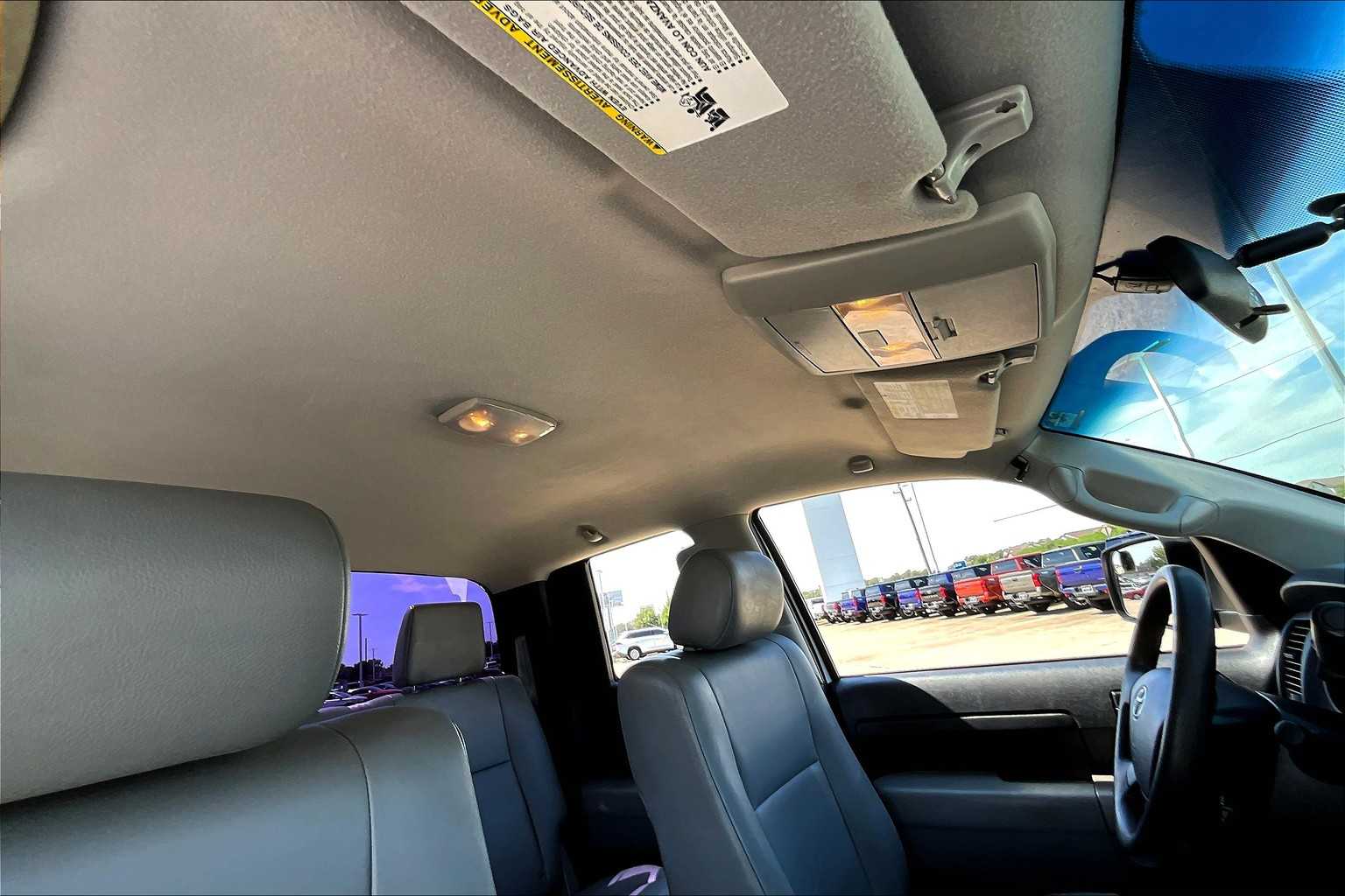 2013 Toyota Tundra Double Cab photo 12