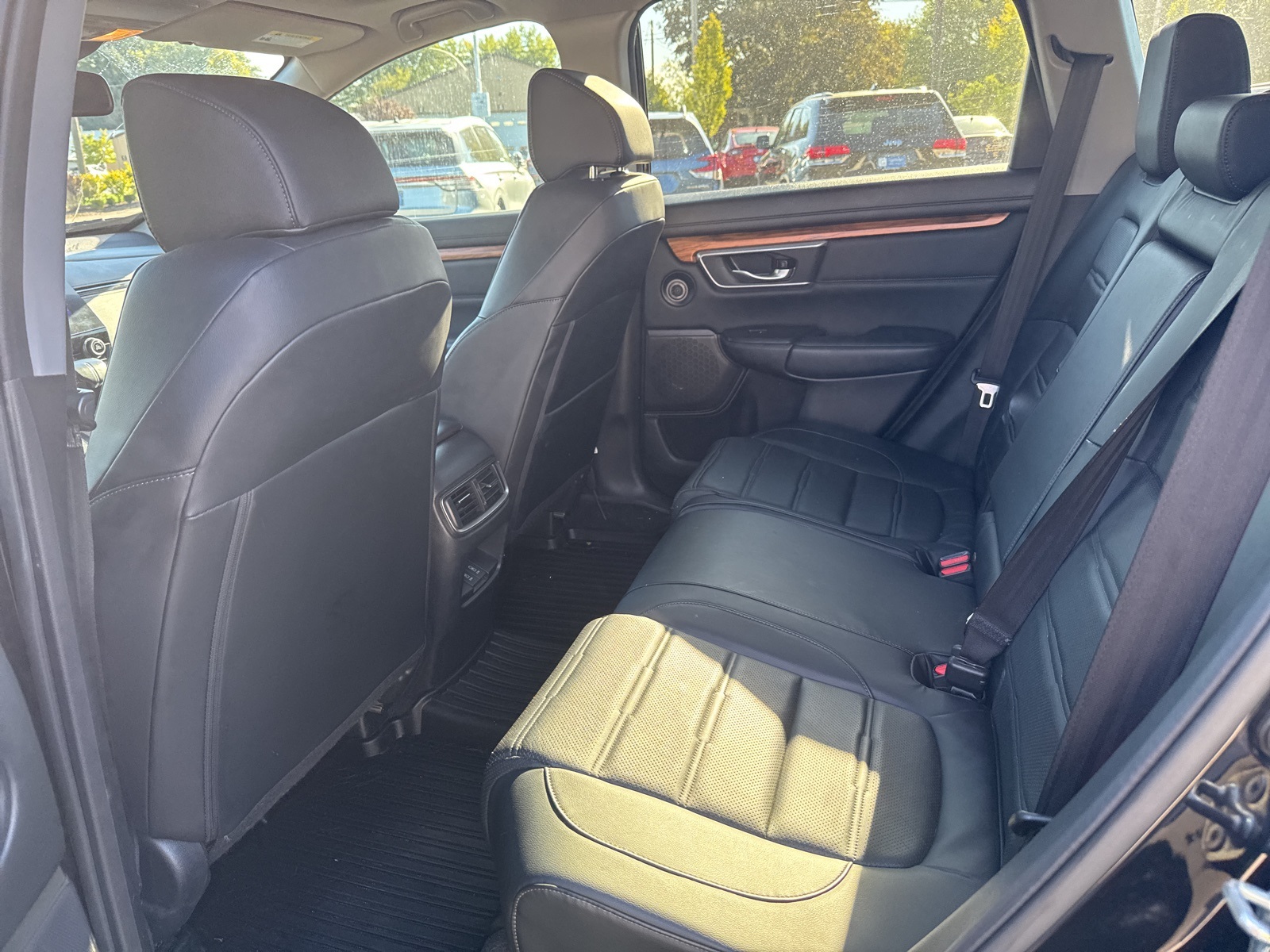 2017 Honda CR-V Touring photo 11