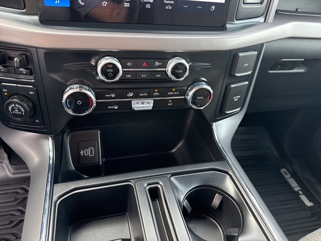 2025 Ford F-150 XLT photo 19