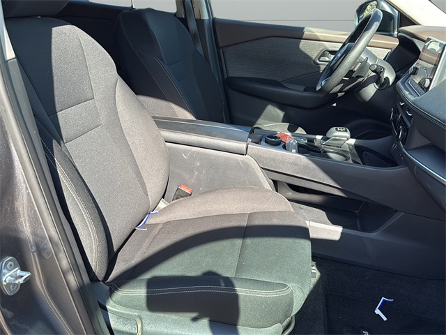 2023 Nissan Rogue S photo 7