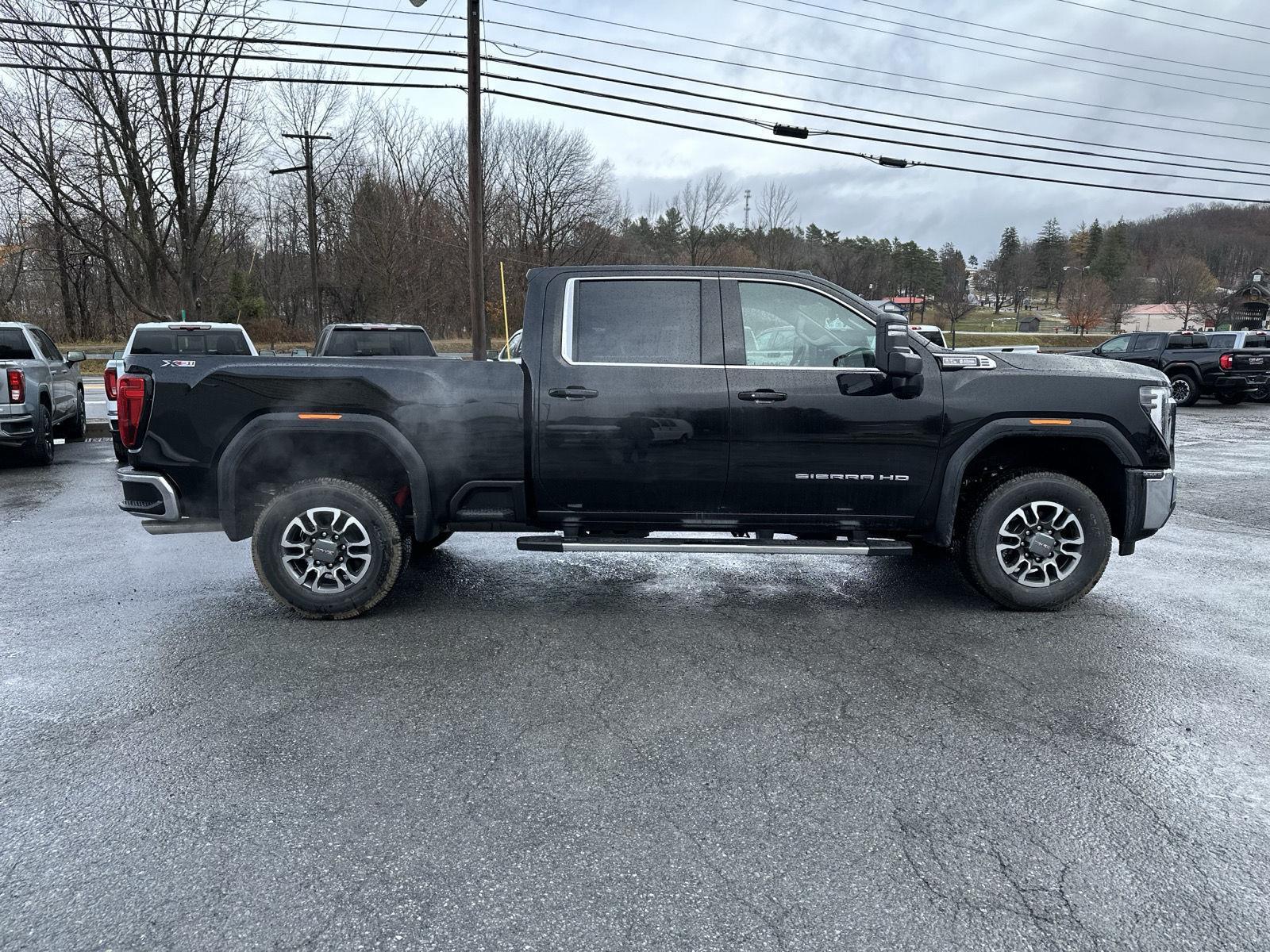 2026 Gmc Sierra 2500 HD SLE photo 4