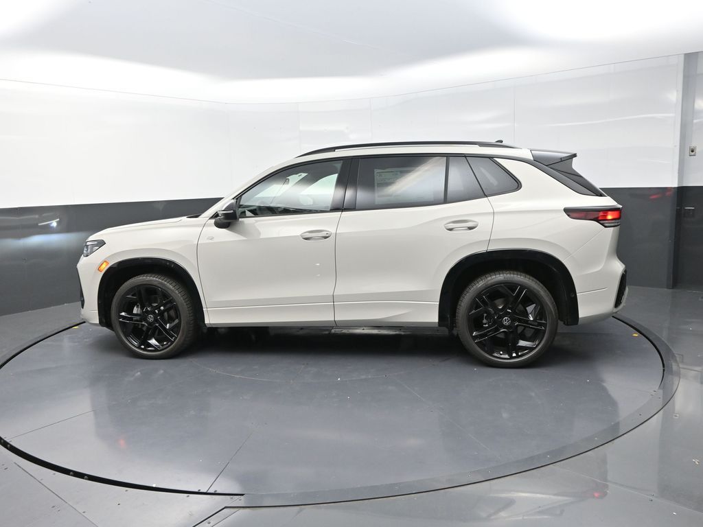 2025 Volkswagen Tiguan SE R-Line Black photo 3