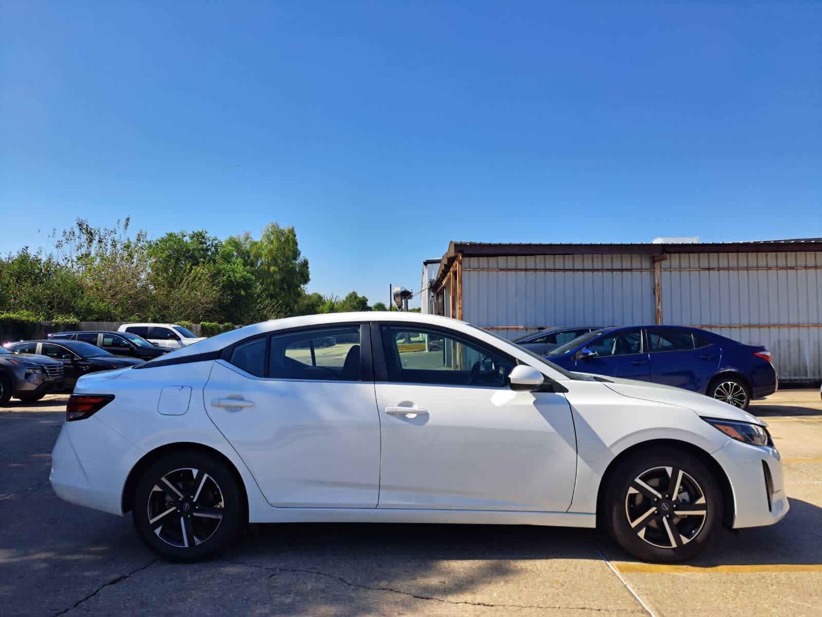 2024 Nissan Sentra SV photo 2