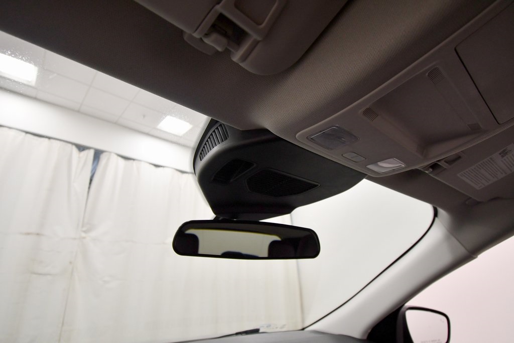 Used 2022 Iconic Silver Metallic Ford SEL image 28