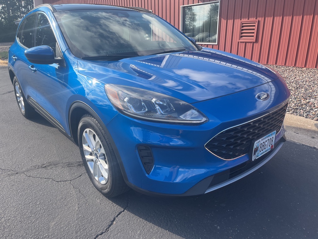 Used 2020 Ford Escape SE with VIN 1FMCU0G63LUB93877 for sale in White Bear Lake, Minnesota