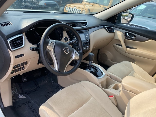 2016 Nissan Rogue SV photo 8