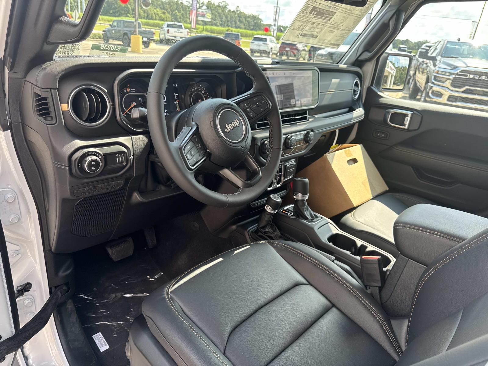 2025 Jeep Gladiator Sport photo 7