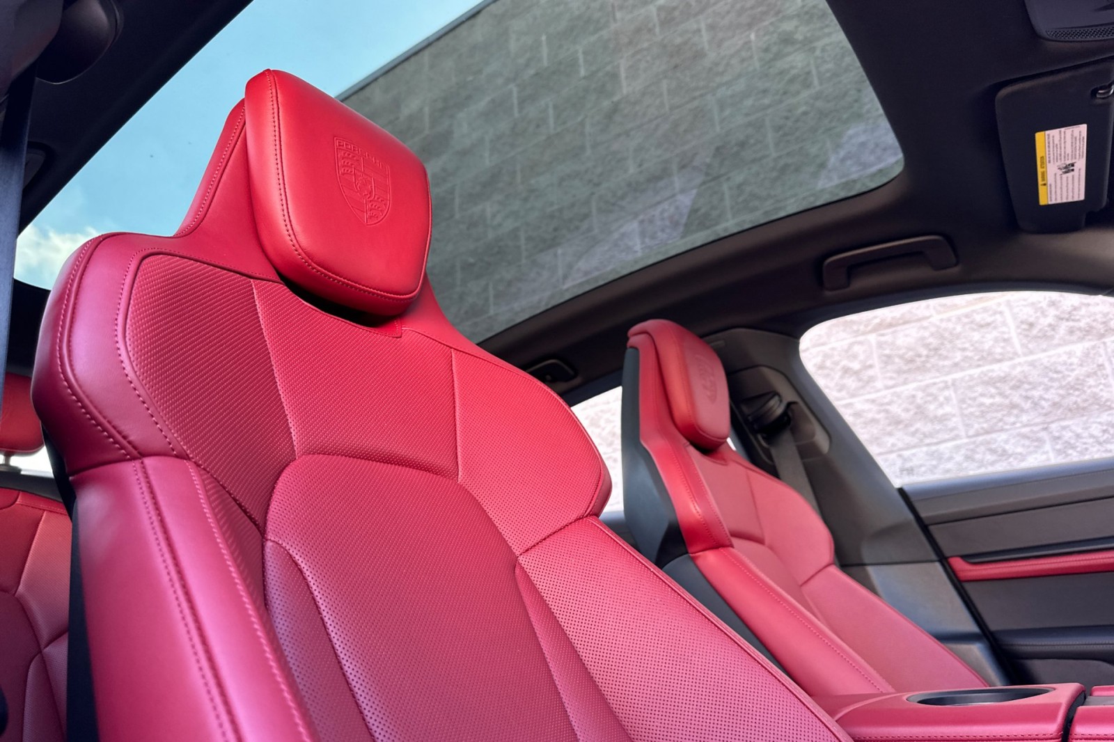 2023 Porsche Taycan photo 20