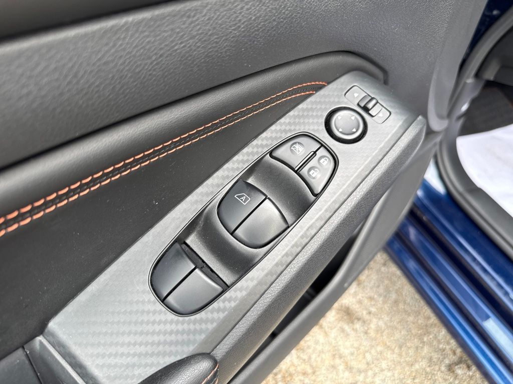 2021 Nissan Altima 2.5 SR photo 12