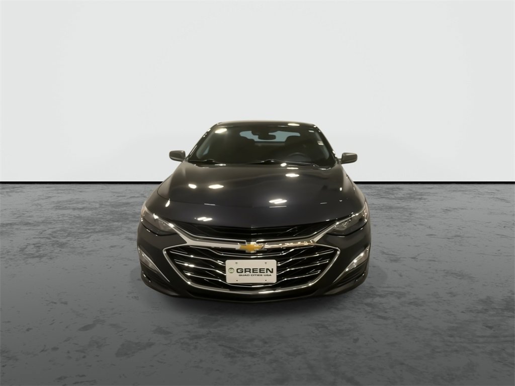 2023 Chevrolet Malibu photo 3